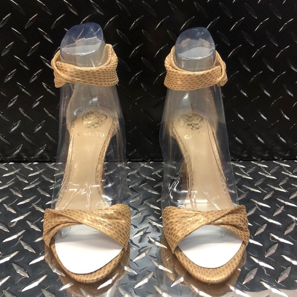 Vince Camuto lady’s high heels - Picture 2 of 8